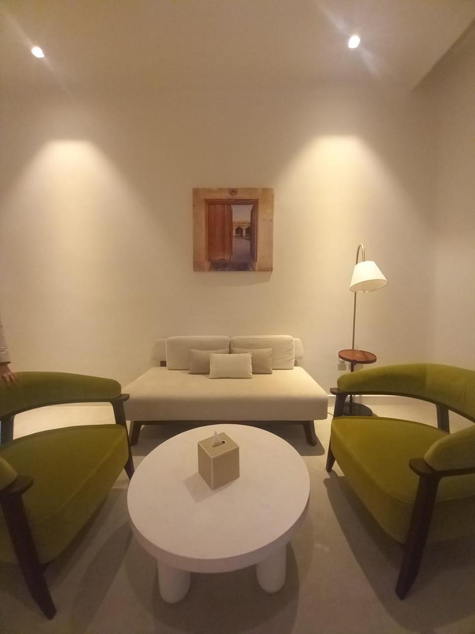Mina Hotel And Residences By The Torch Doha Exterior foto A room at the hotel